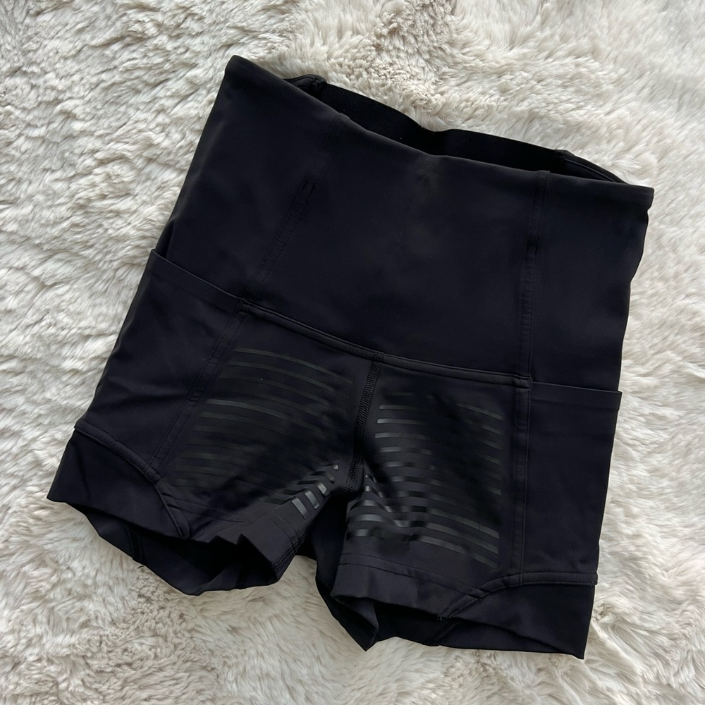 Lululemon | Rogue Renegade High Rise Short